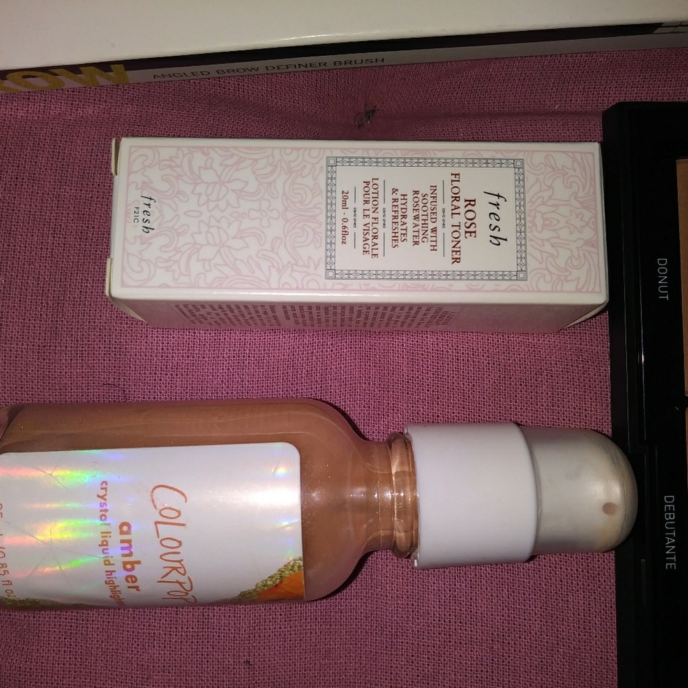 Makeup bundle - Picture 2 of 3